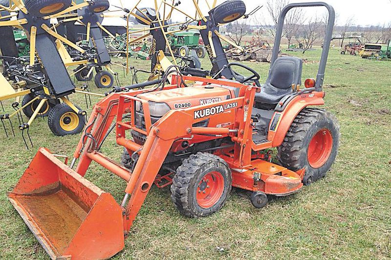 KUBOTA B2400 CZĘŚCI DO SILNIKA